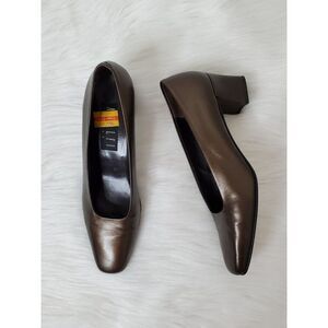 AMALFI ITALY gold brown pumps size 8.5 AAAA